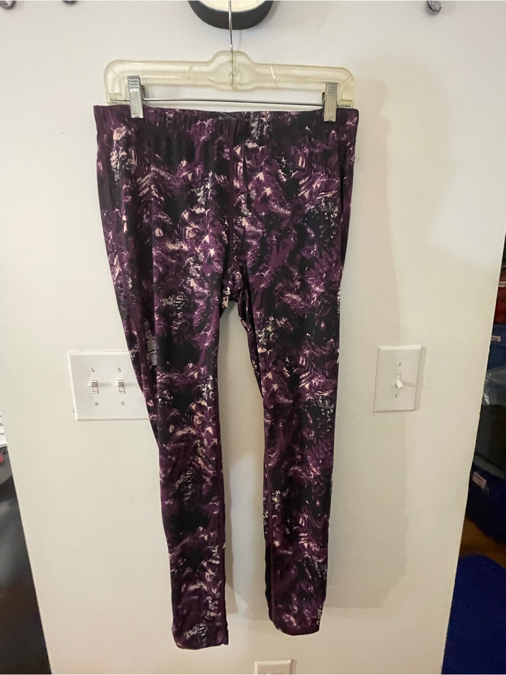 Women’s Purple Marble Print Stretch Leggings Size XL